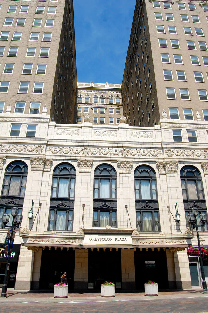 16__DSC_0462 greysolon plaza entrance