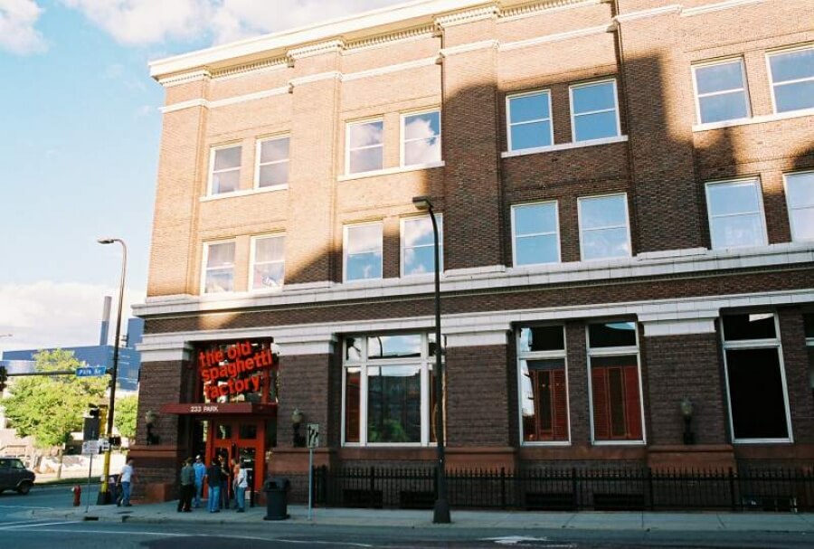 9214680770 233 park avenue building