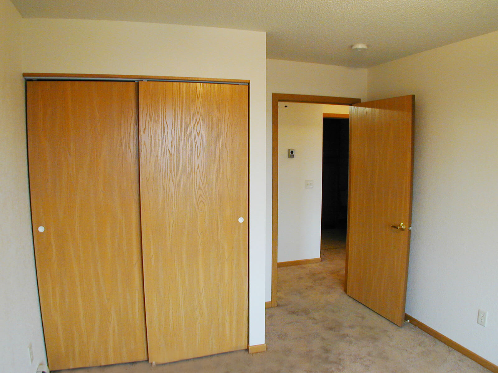 Bedroom_edit le sueur meadows closet