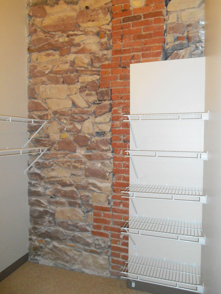 Closet_2 lofts on canal closet