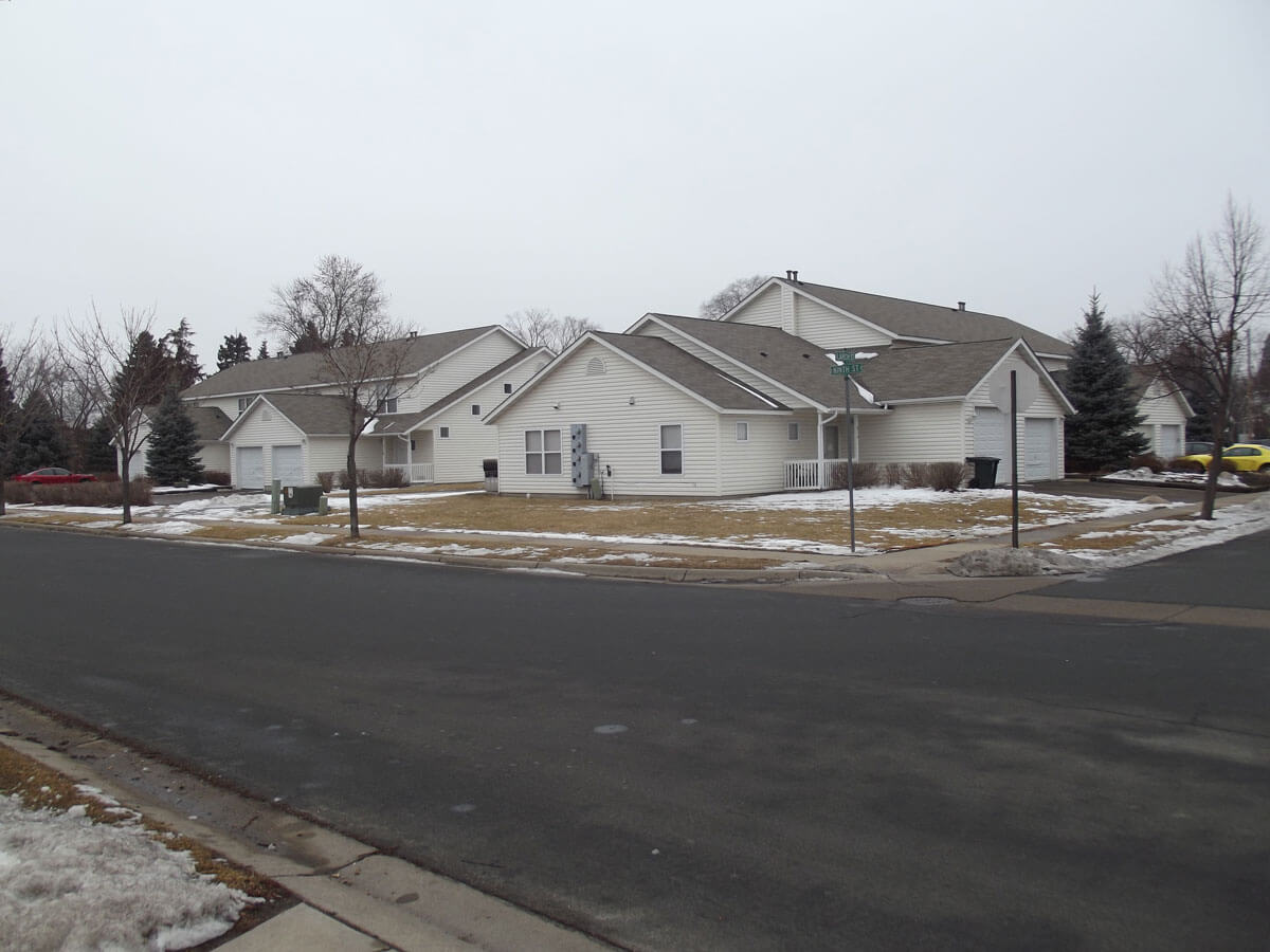 farmington townhomes street view