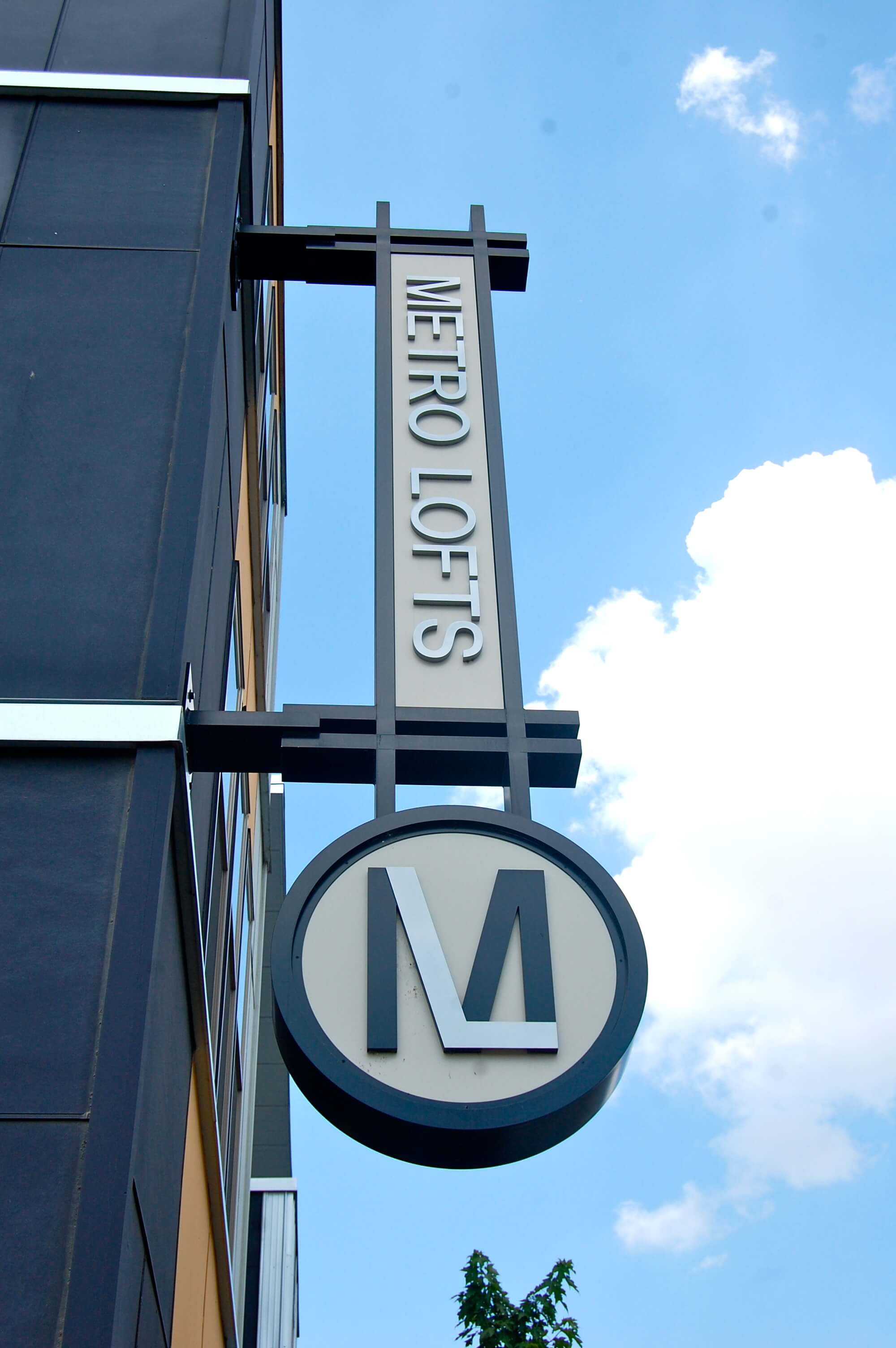 metro lofts sign