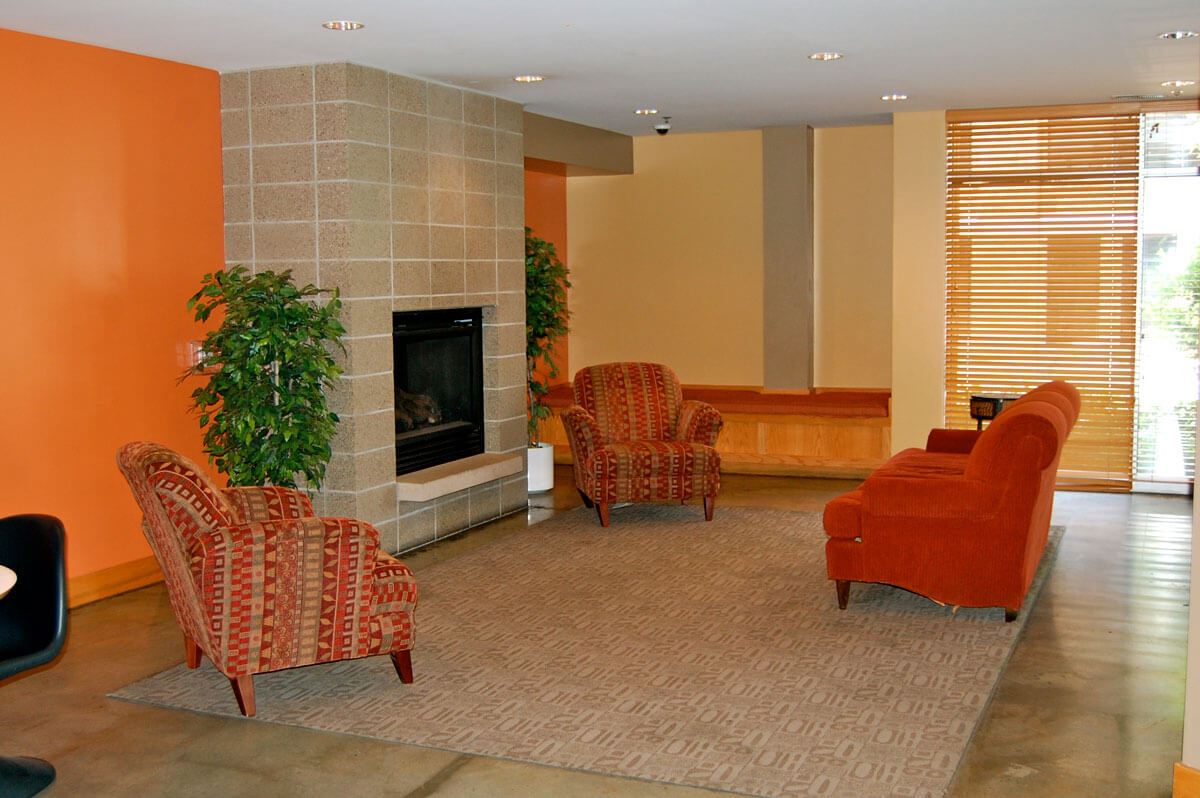 DSC_0450 sibley court apartments community area