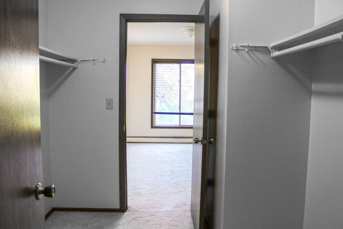 Highland_Chateau__walk_in_closet_2 highland chateau walk-in
