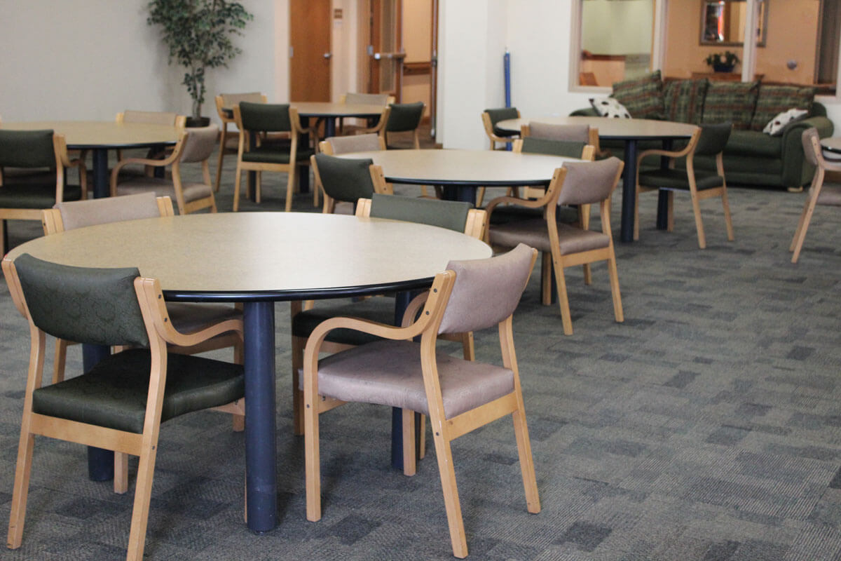 lyons court table area