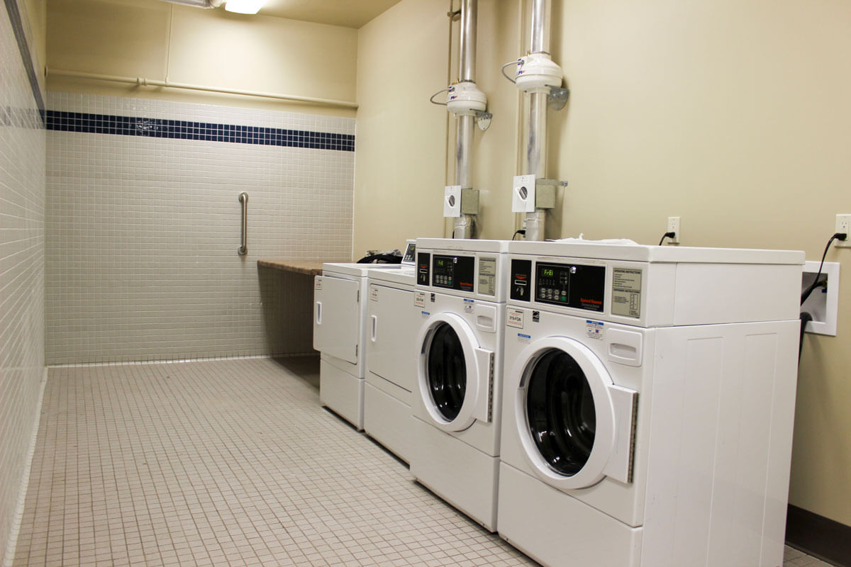 lincoln park apartments laundry room