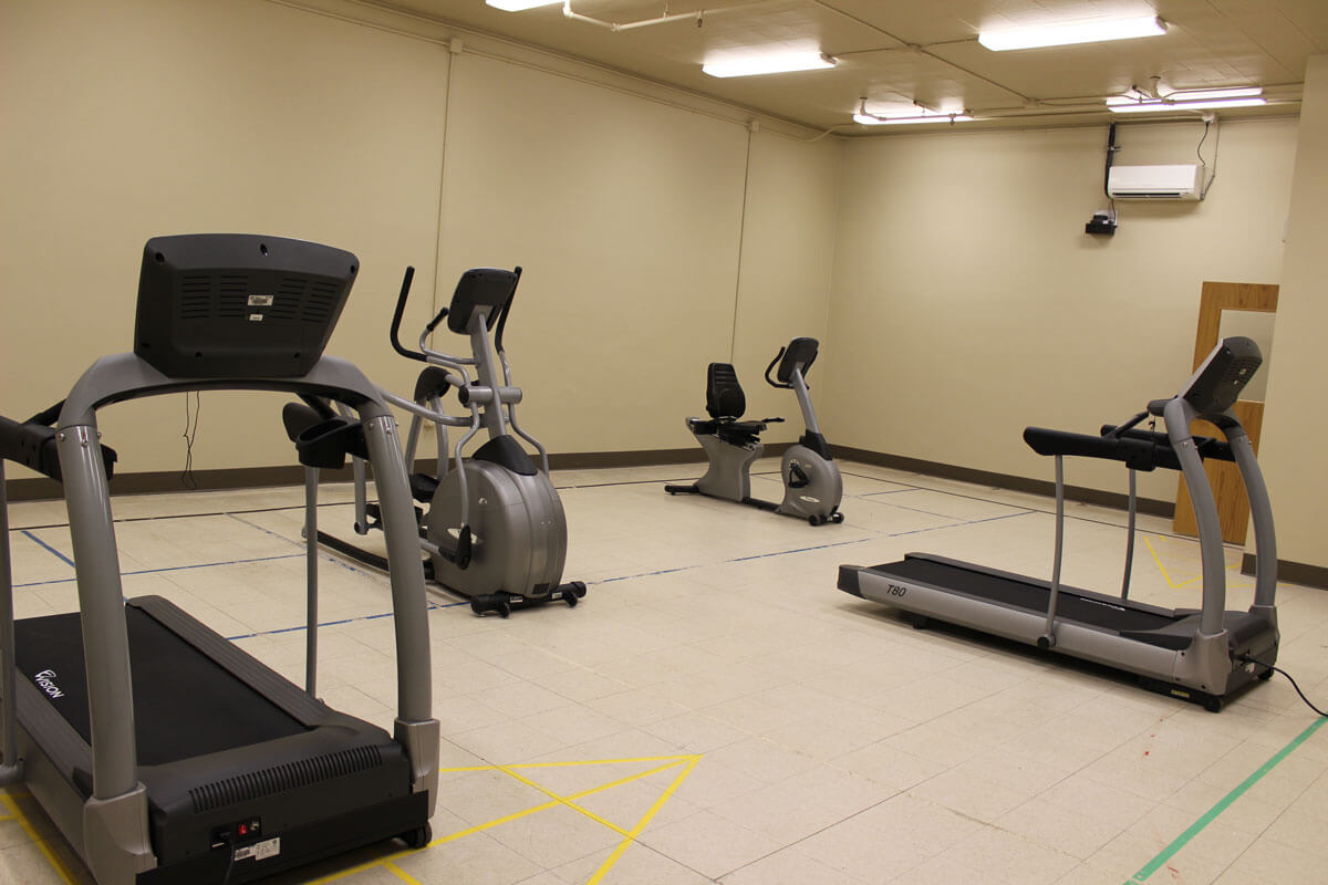 lincoln park apartments fitness area