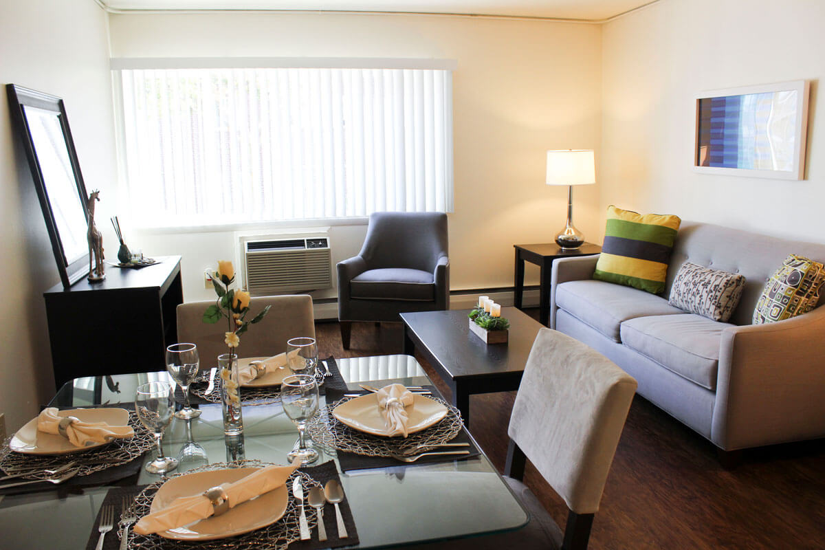 IMG_9144_1 boulevard apartments full living area