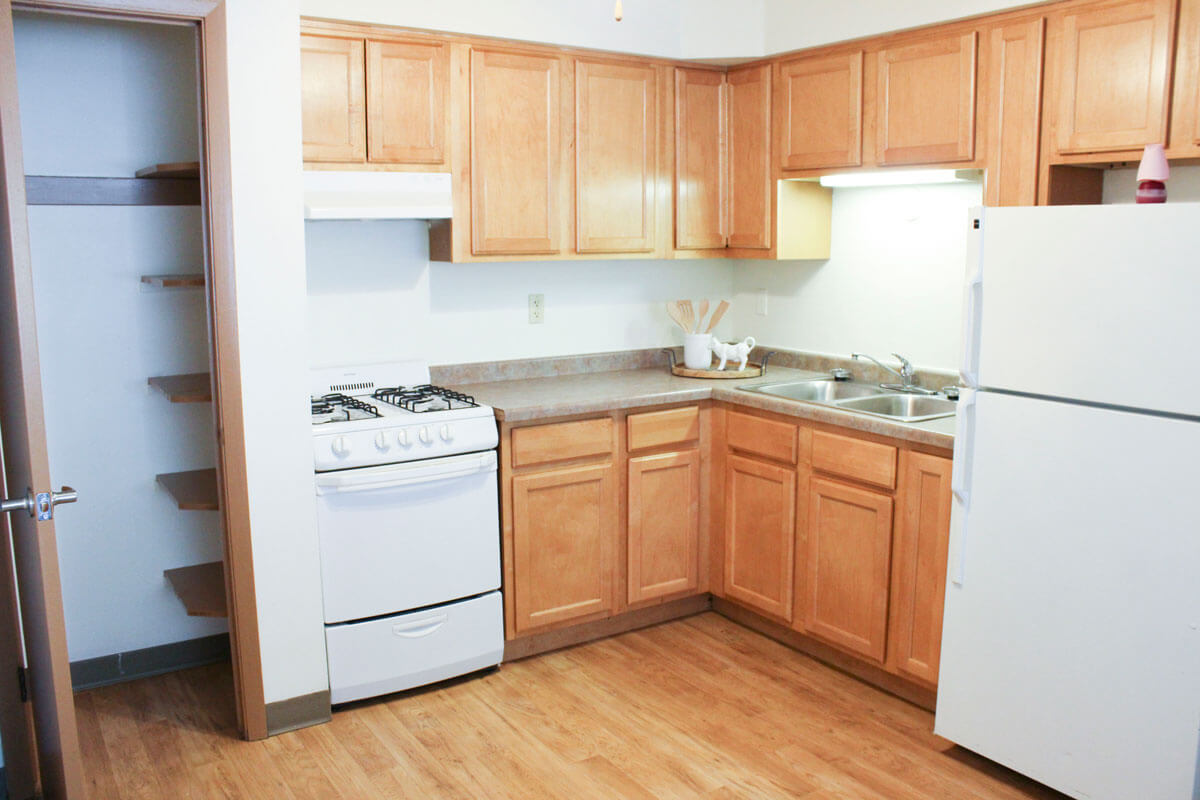 IMG_9184_1 boulevard apartments kitchen