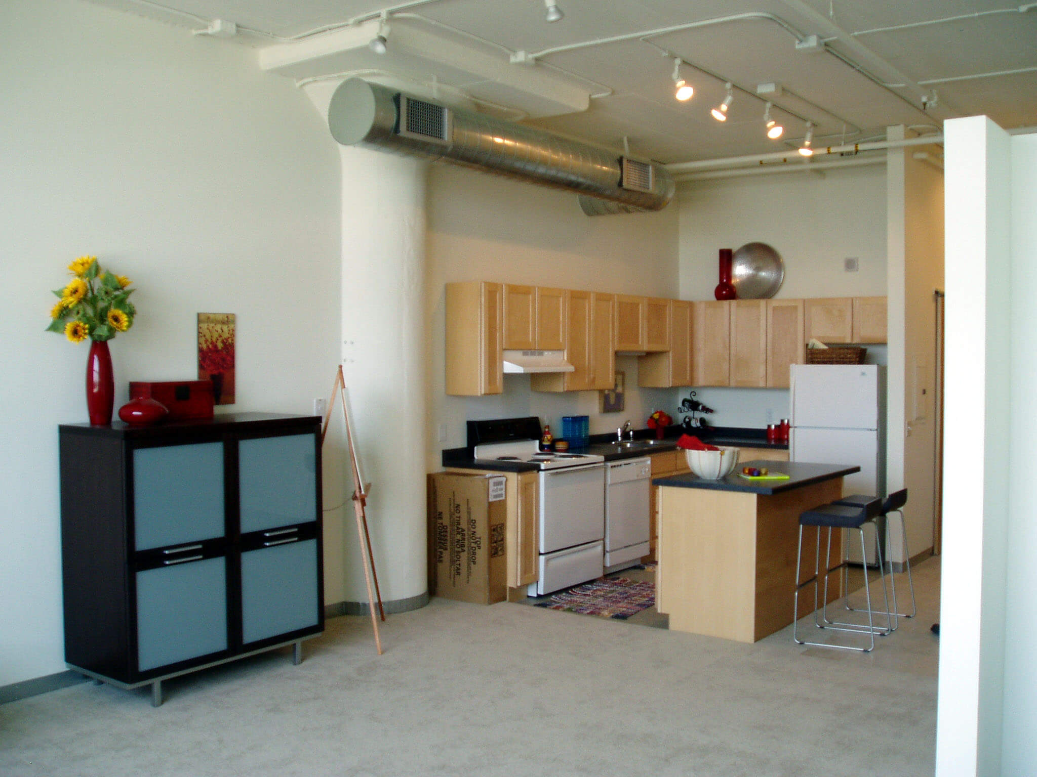 midtown exchange kitchen full view