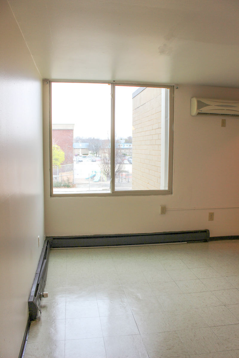 highland park apartments living area