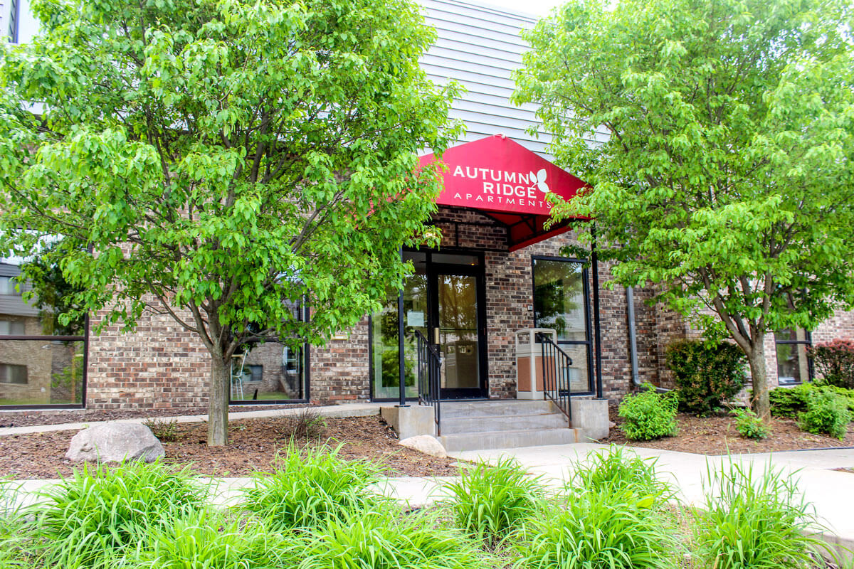 autumn ridge apartments entrance