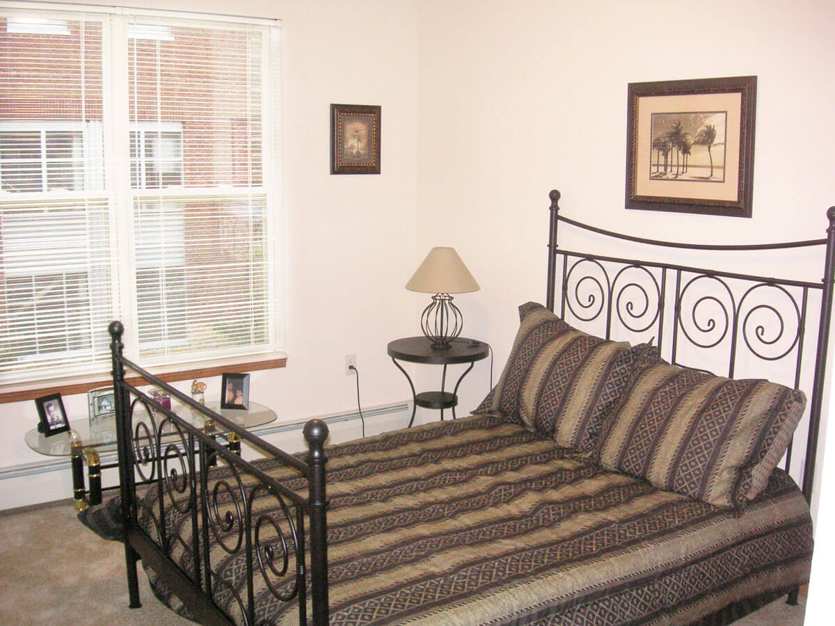 lyons court bedroom