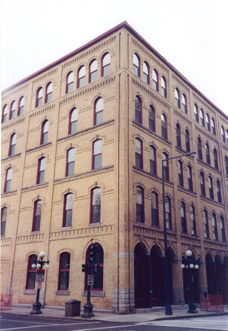 straus lofts exterior