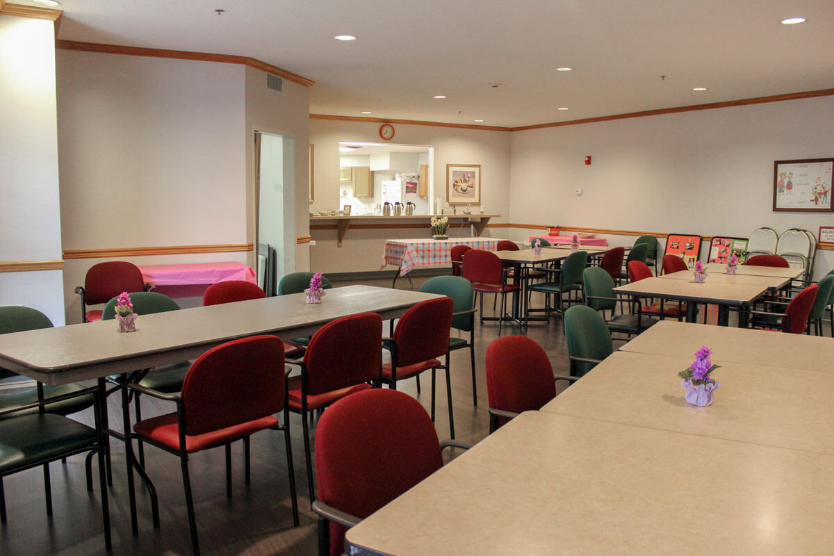 community_room_5 the shores dining hall