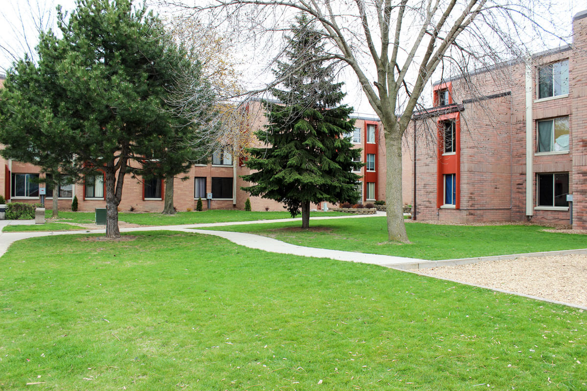 highland park apartments building exterior