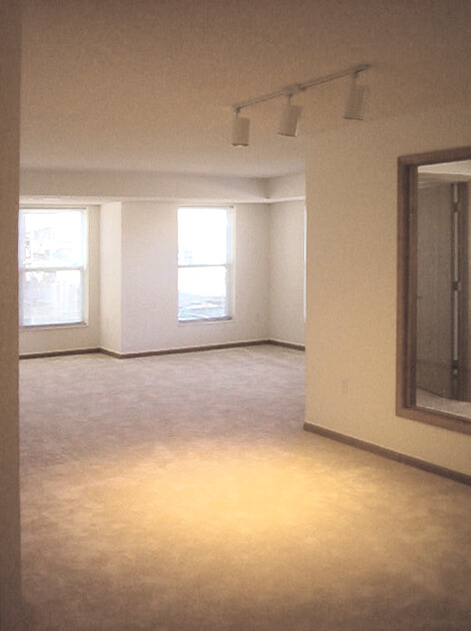 living_room_vacant_edit falcon heights town square senior vacant