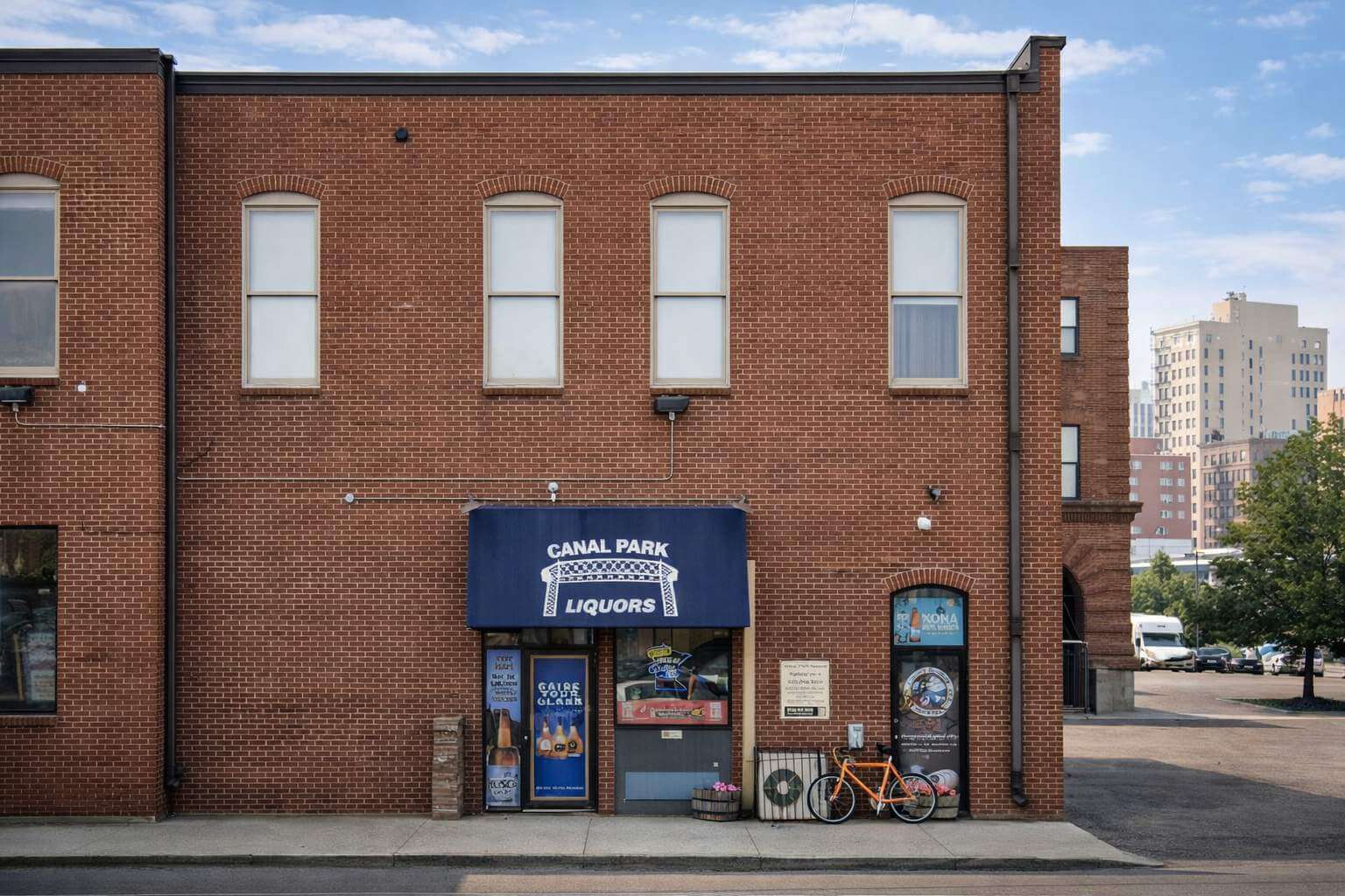 Canal park liquor exterior